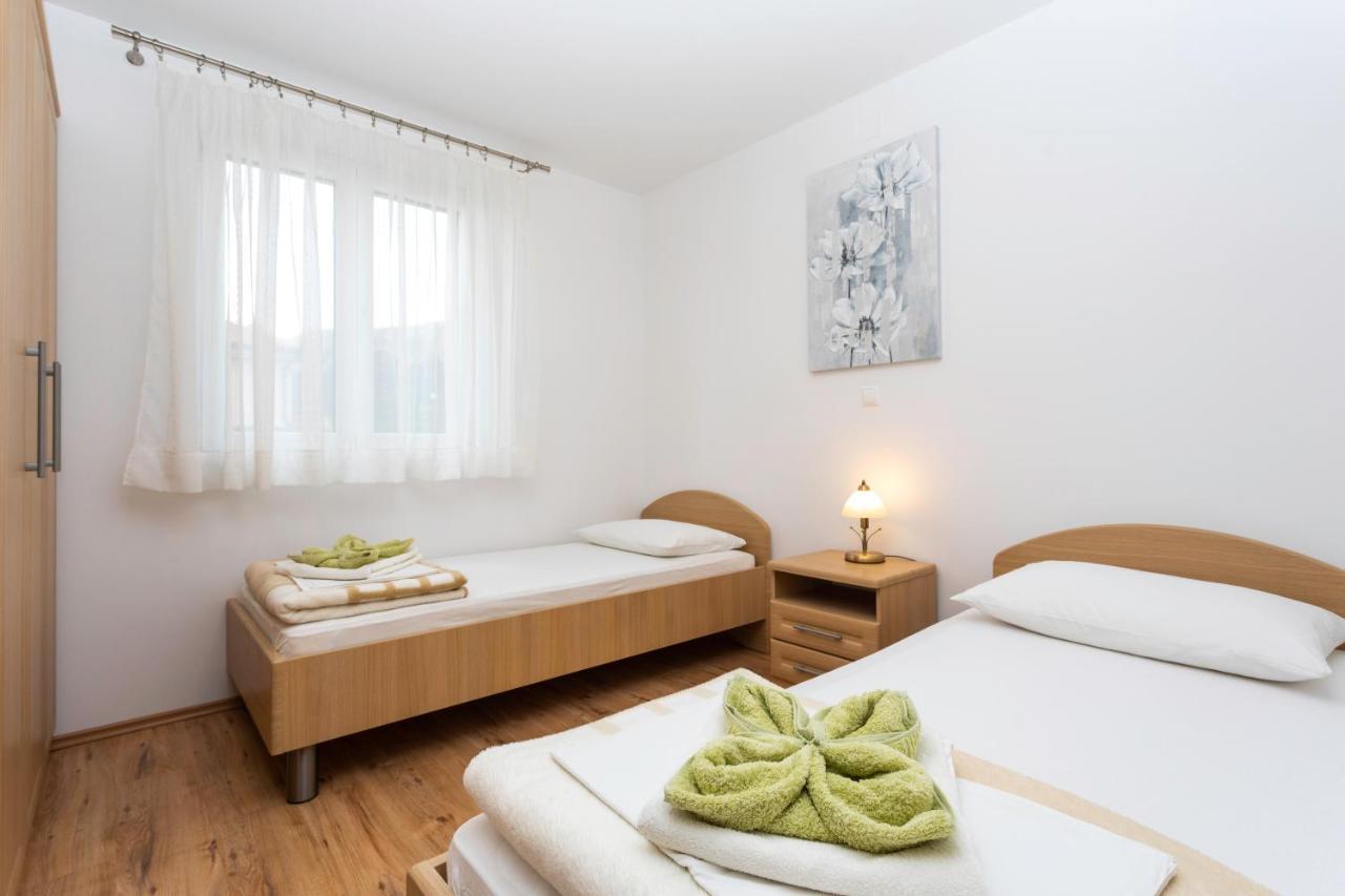 Apartments Mia Башка Экстерьер фото